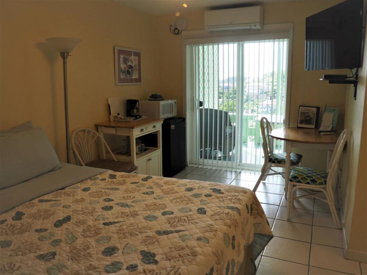 The Green Iguana Hotel Charlotte Amalie Exterior photo