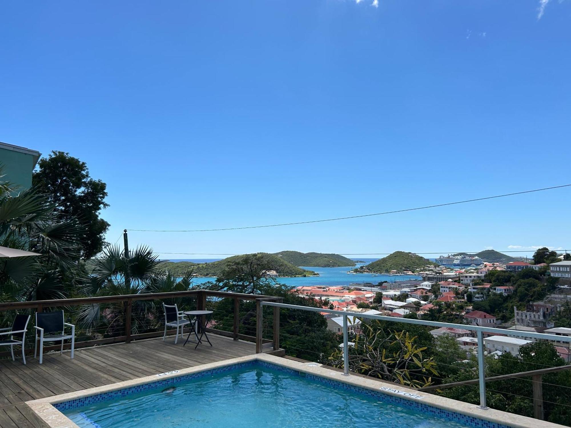 The Green Iguana Hotel Charlotte Amalie Exterior photo